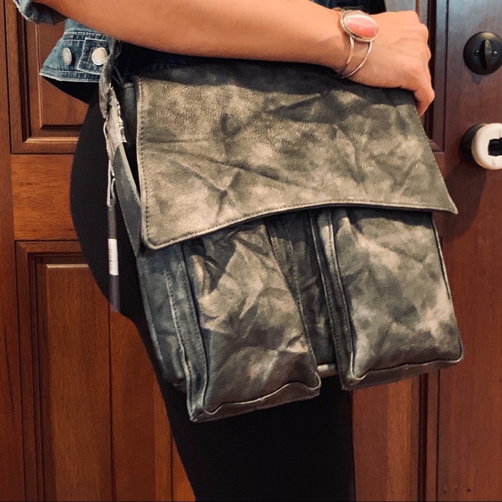 Bags 2 for $15! Hermoso Crossbody Bag NWT - Picture 1 of 8